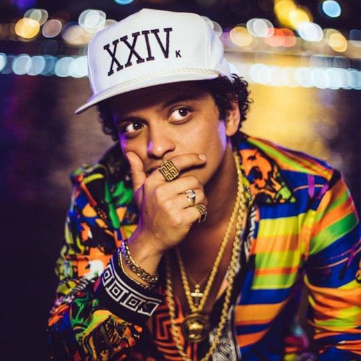 Bruno Mars está no meu Top 5. I Love you. 