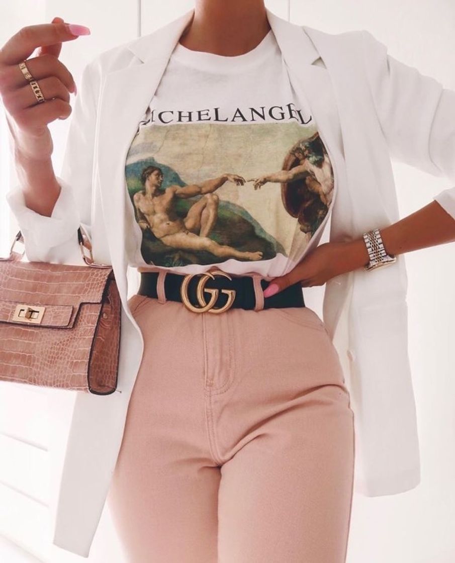 Social White blazer & T-shirt 🤍