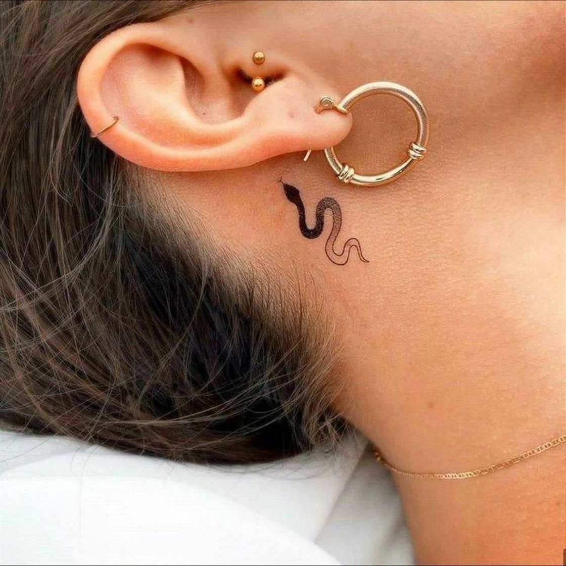 Moda minimalist tattoos