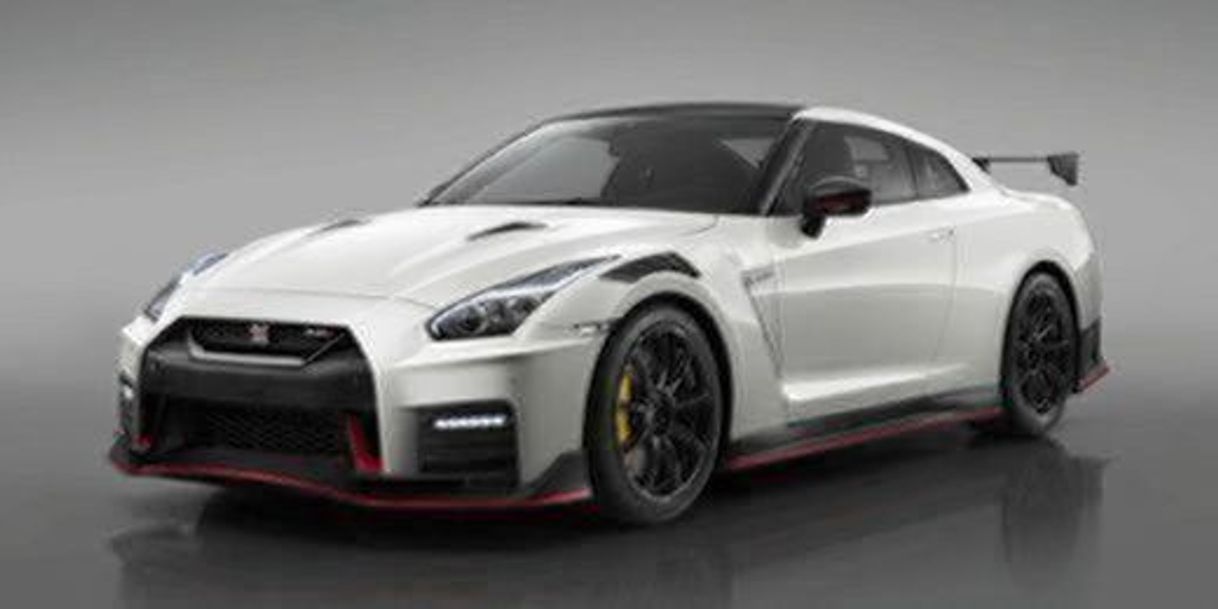 Social Nissan GTR 