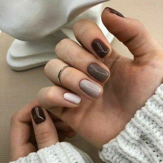 monochromatic nails