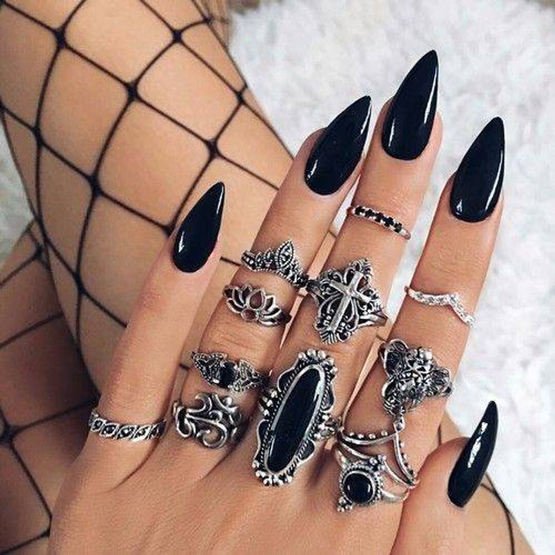 Moda Unhas estileto