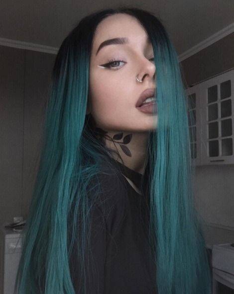 Moda green hair