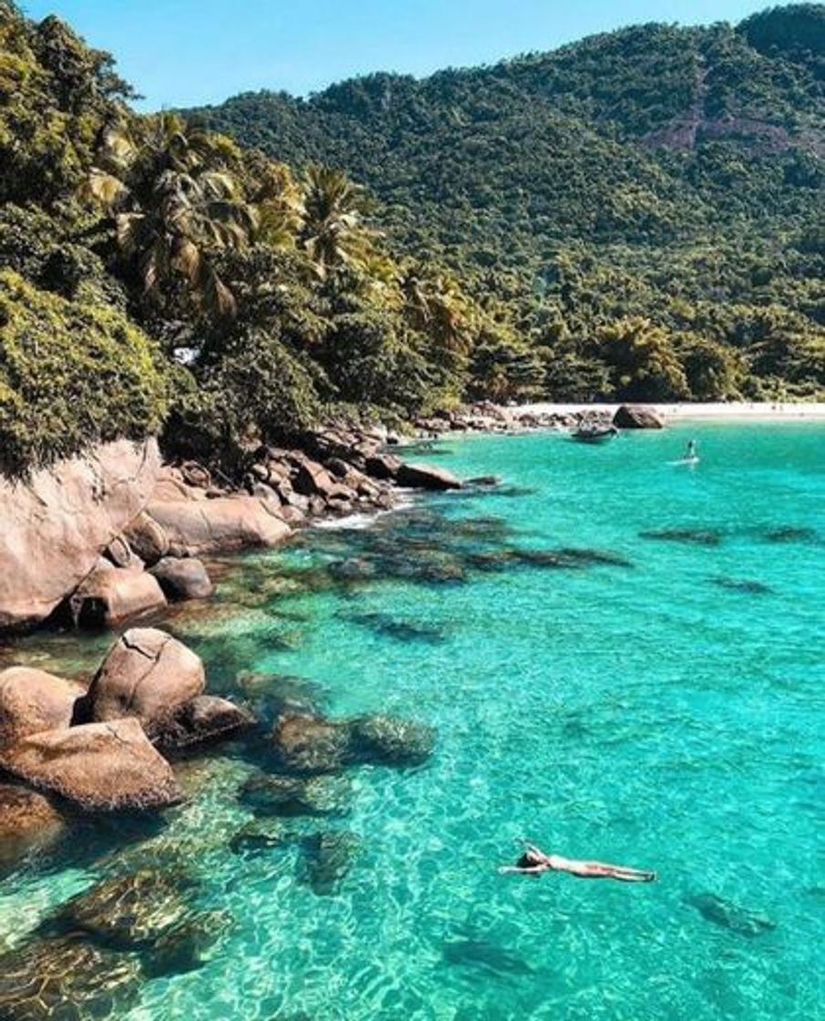 Lugar praia do Aventureiro, RJ