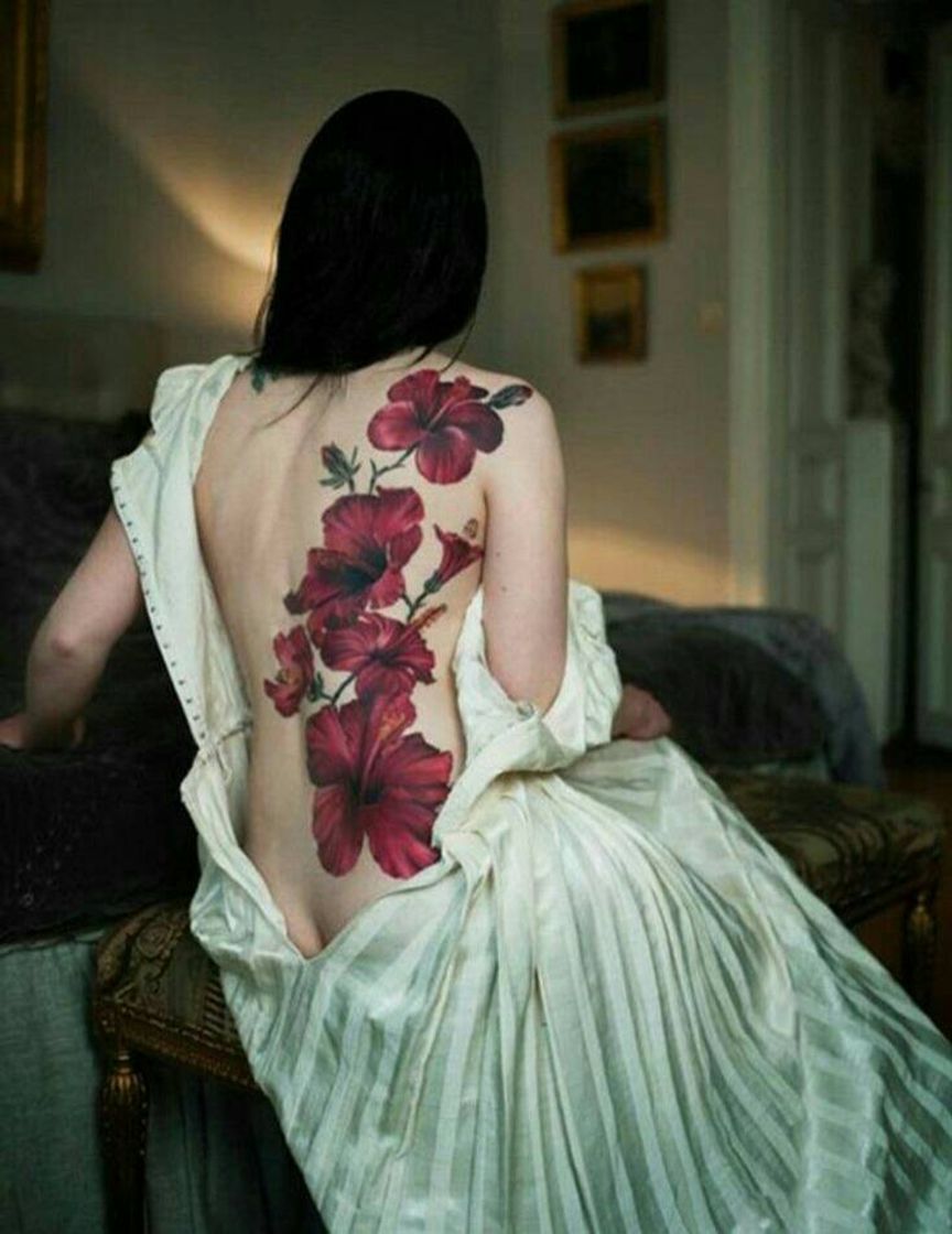 Social Tattoos on girls 