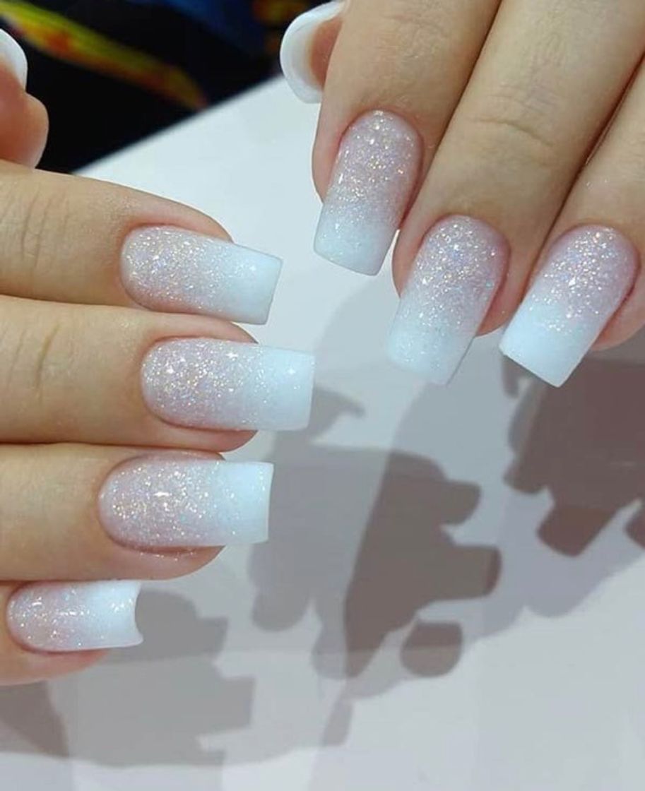 Moda Conheça 6 tipos de unhas decoradas francesinha para arrasar.