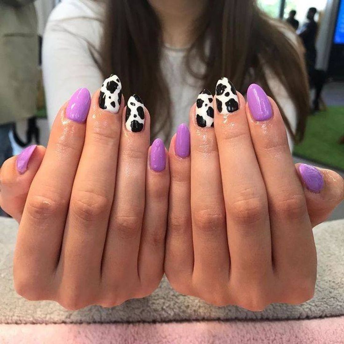 Moda Unhas roxas cm detalhes de vaquinha 🐄