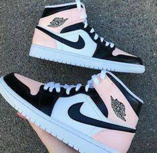 Air Jordan Pink