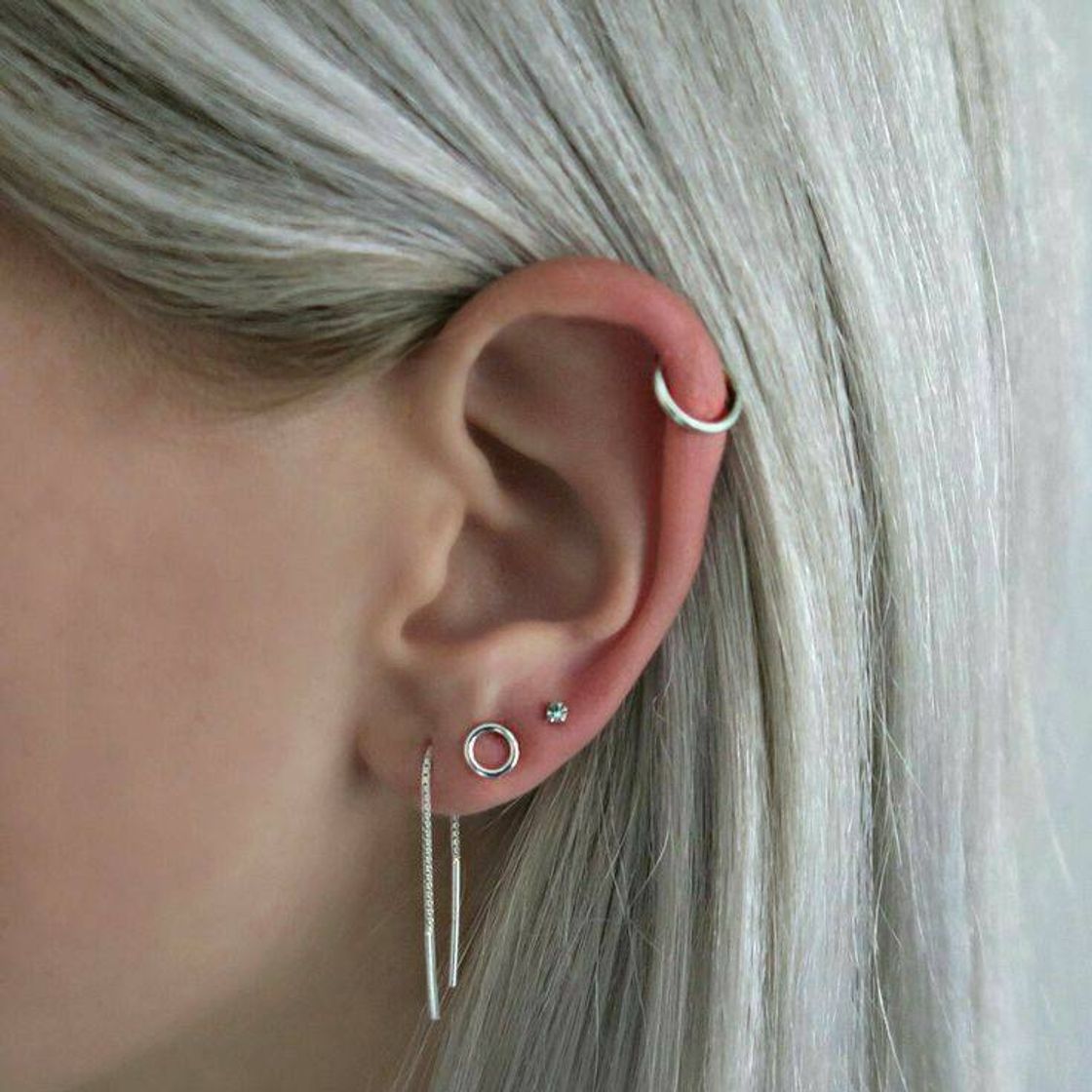 Moda Silver ear piercing