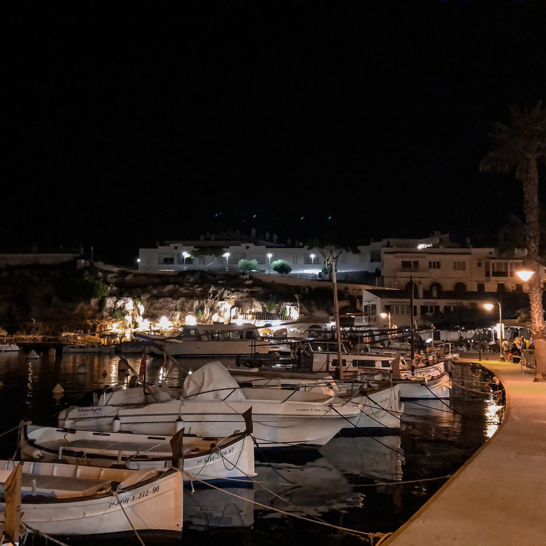 Place Cales Fonts