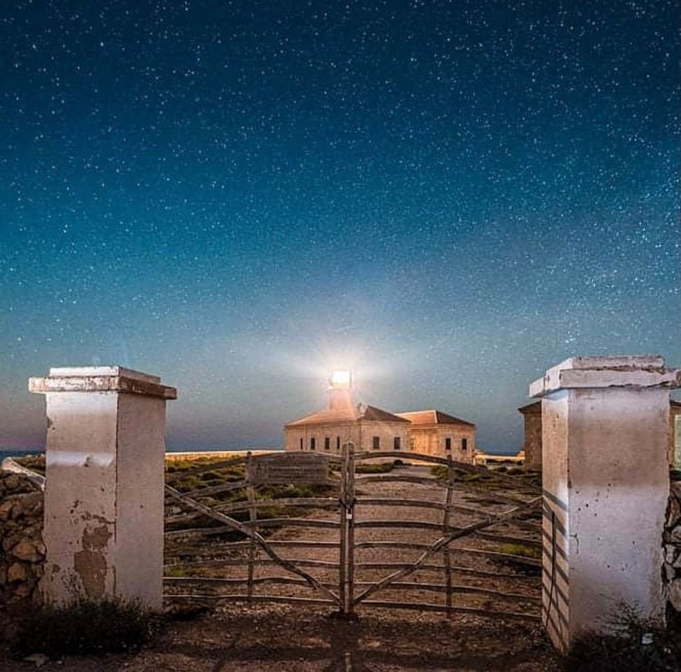 Lugar Faro Punta Nati