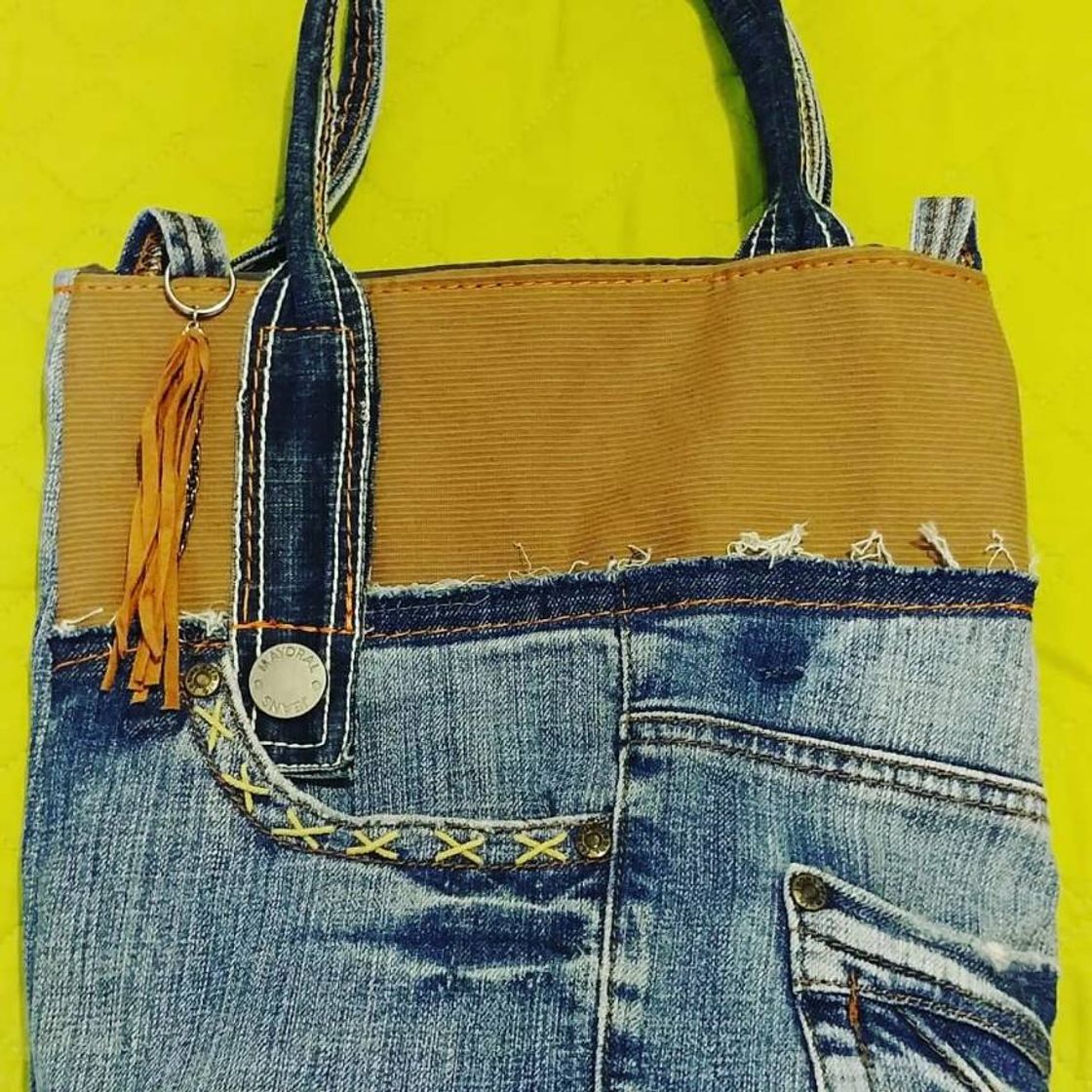 Moda Bolso combinado con Pana