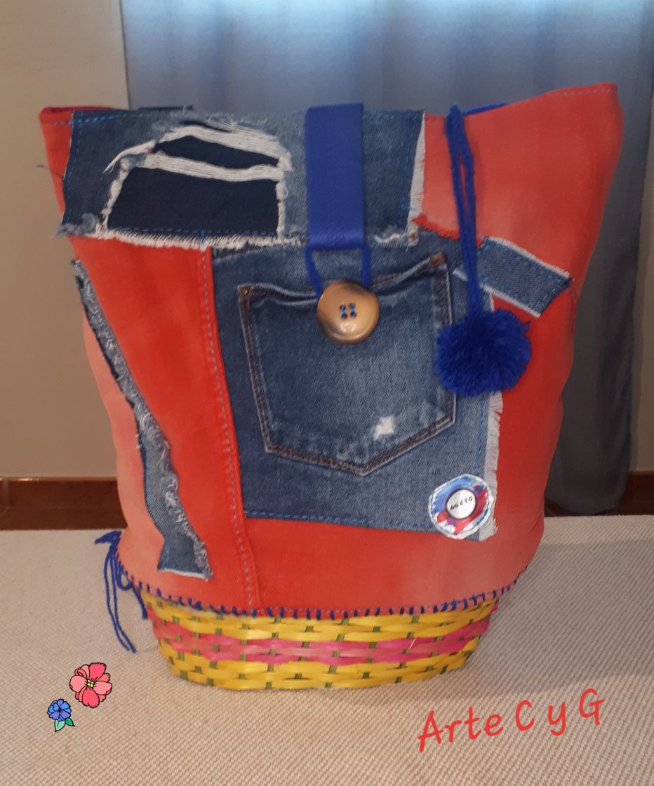 Moda Bolso vaquero hecho con cesta de mimbre