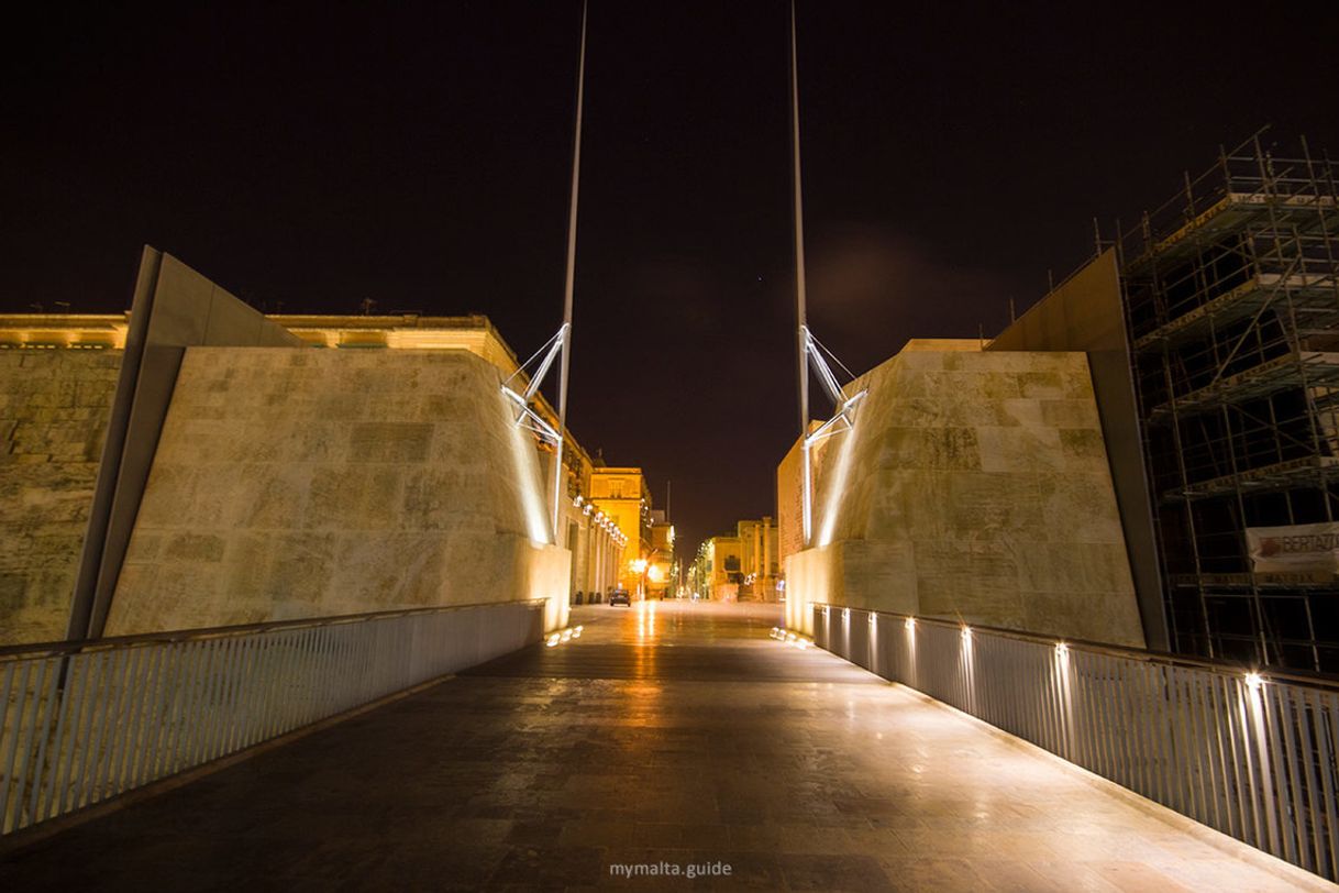 Places Valletta City Gate