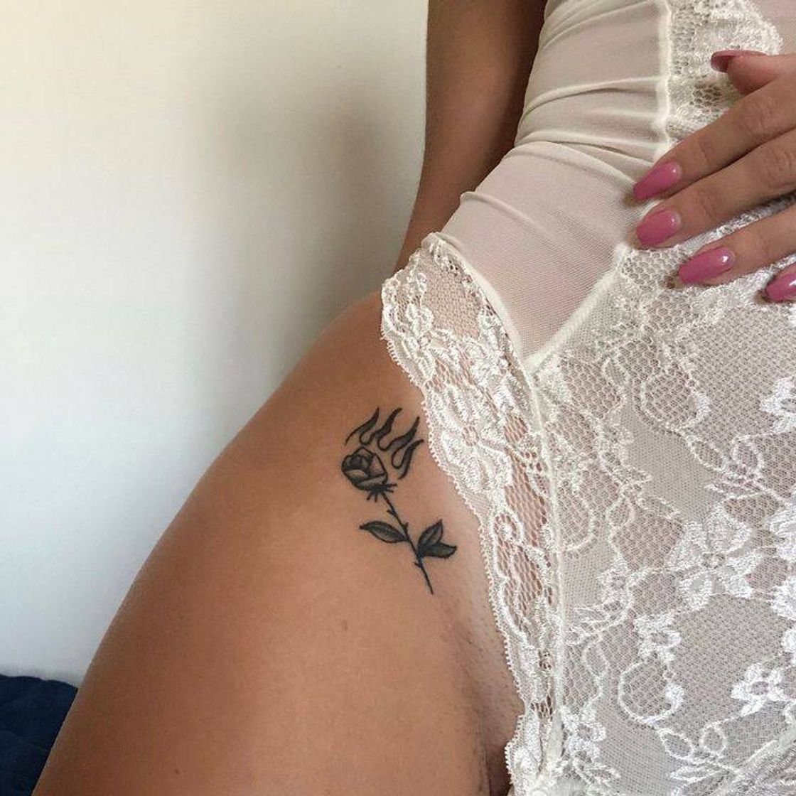 Fashion Tatuagem rosa virilha