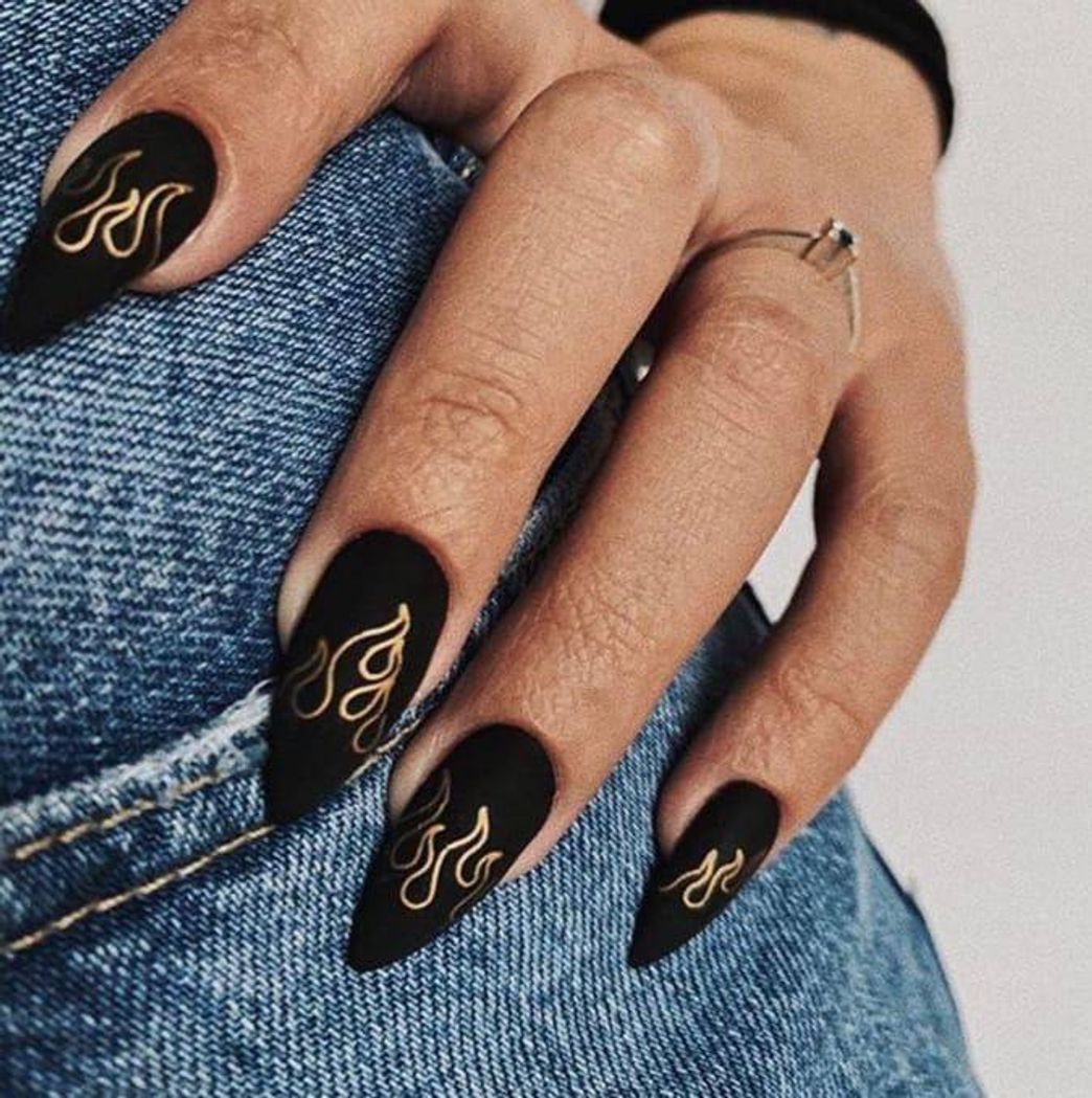 Fashion Unhas pretas minimalistas 