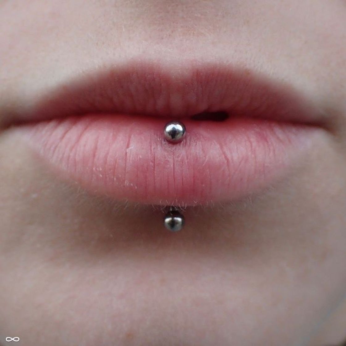 Fashion Piercing vertical labret 