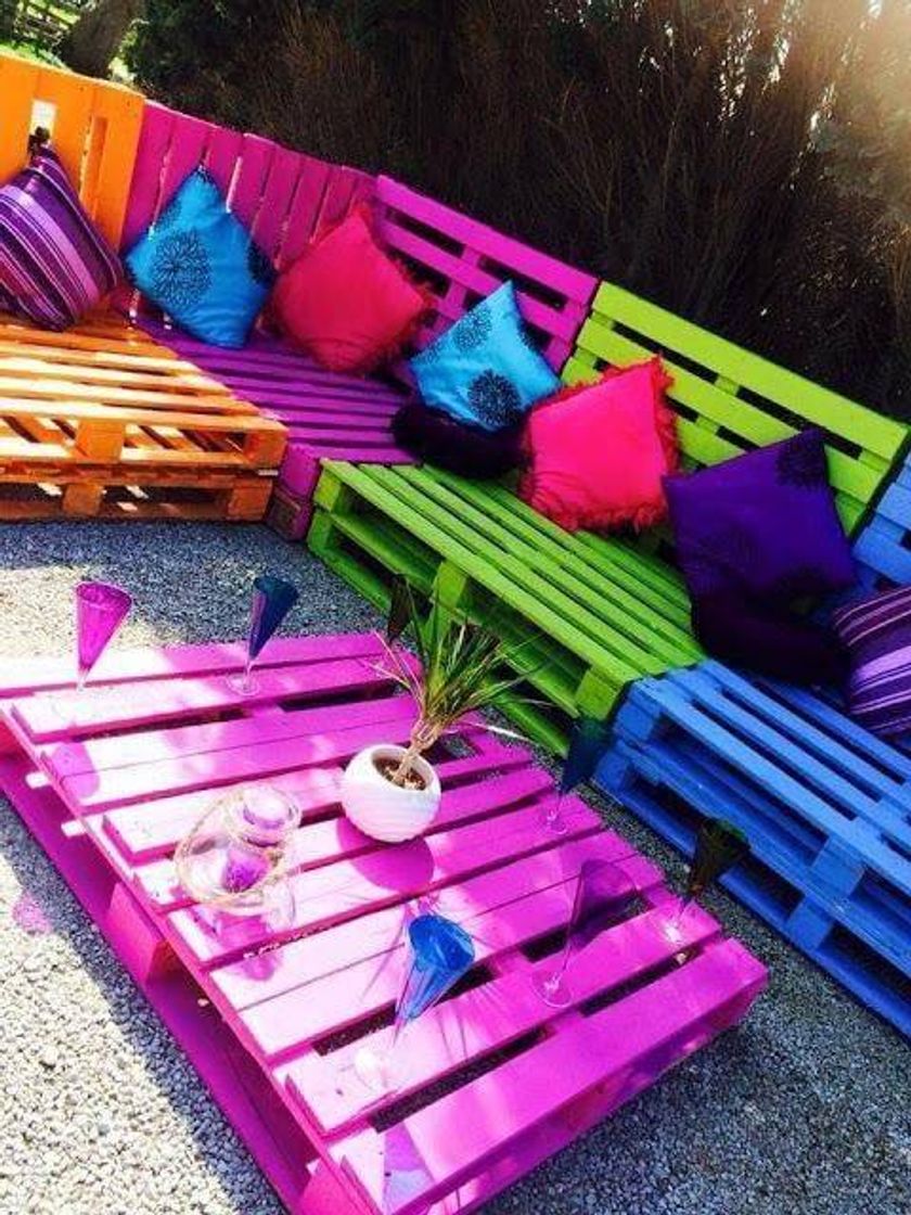 Moda Reaproveitando pallets reciclados na decoração