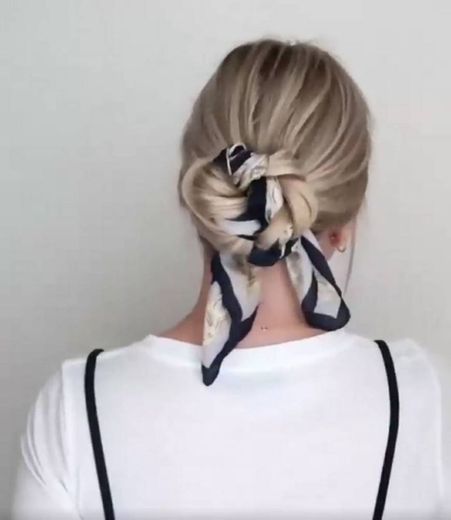 Penteado com lenço