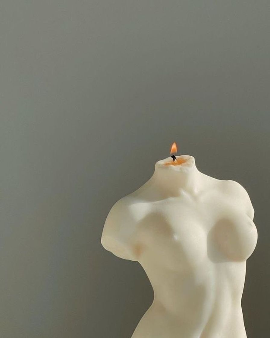 Moda bust candle