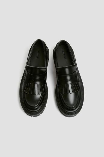 Loafers with fringe detail
