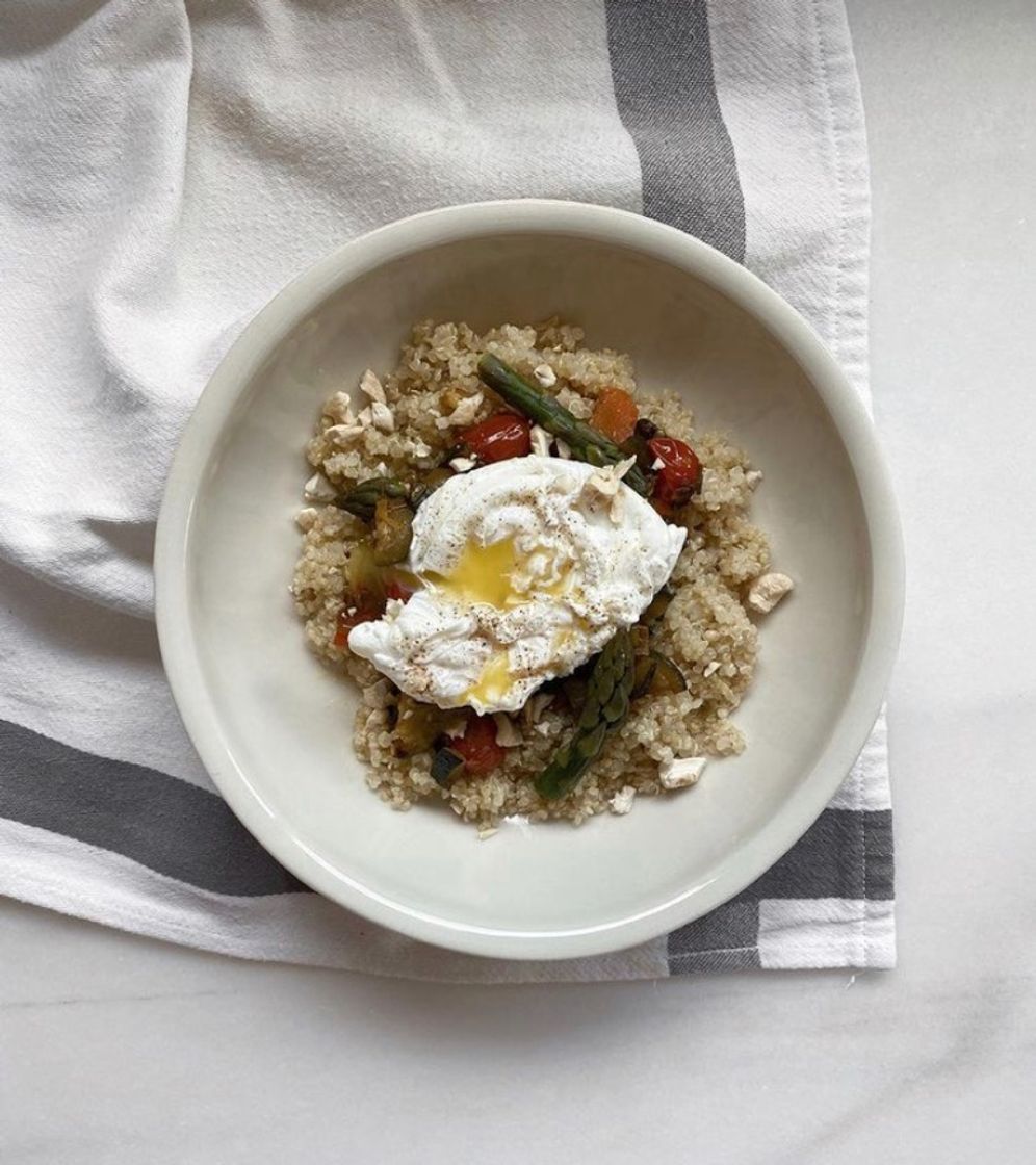 Fashion Quinoa con verduras y poché 