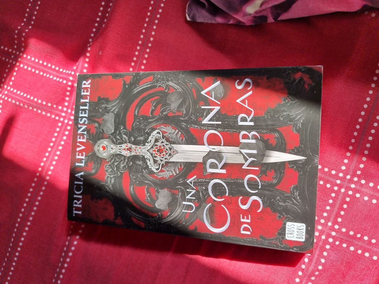 Book Una corona de sombras 