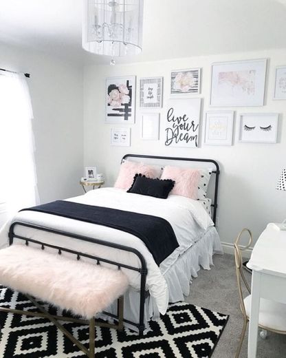 Quarto feminino 