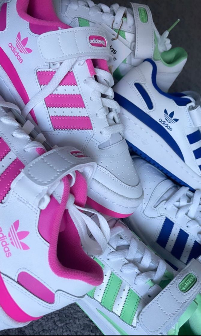 Social Adidas Forum