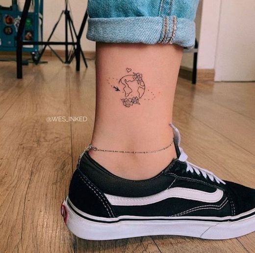 tatuagem de planeta
