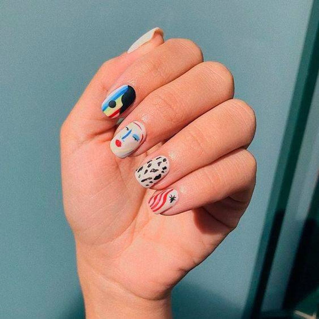 Moda small nails