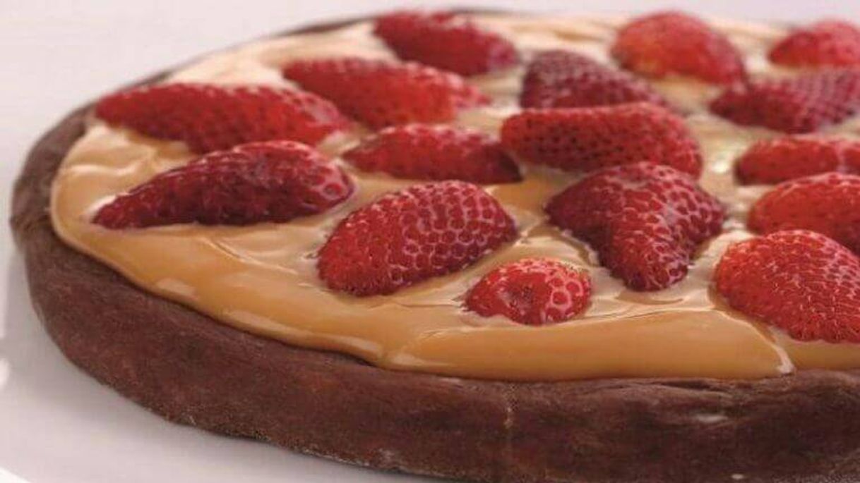 Fashion Receita Pizza de chocolate com doce de leite e morango |