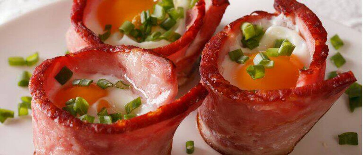 Fashion Ovos ao forno com bacon |