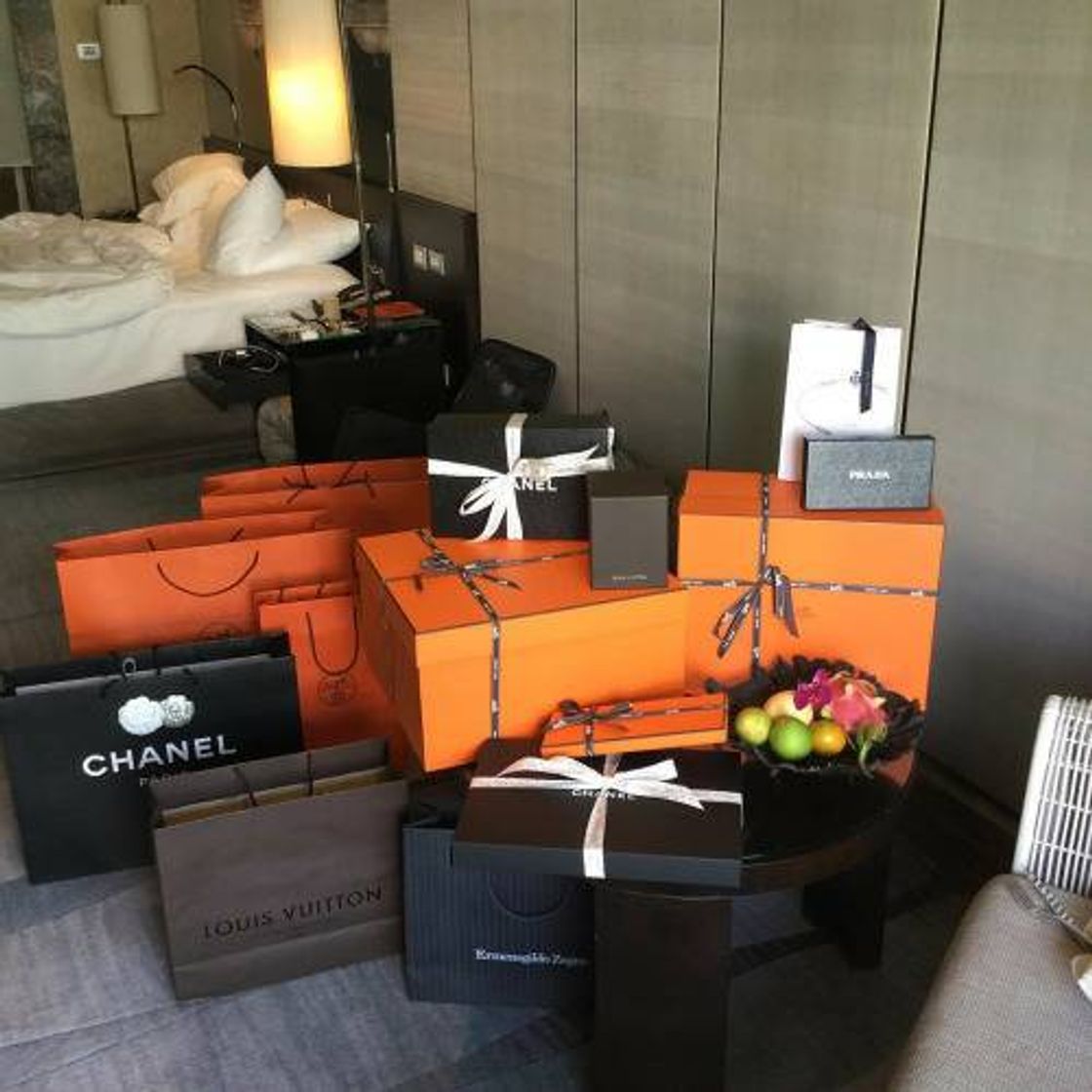 🛍️
