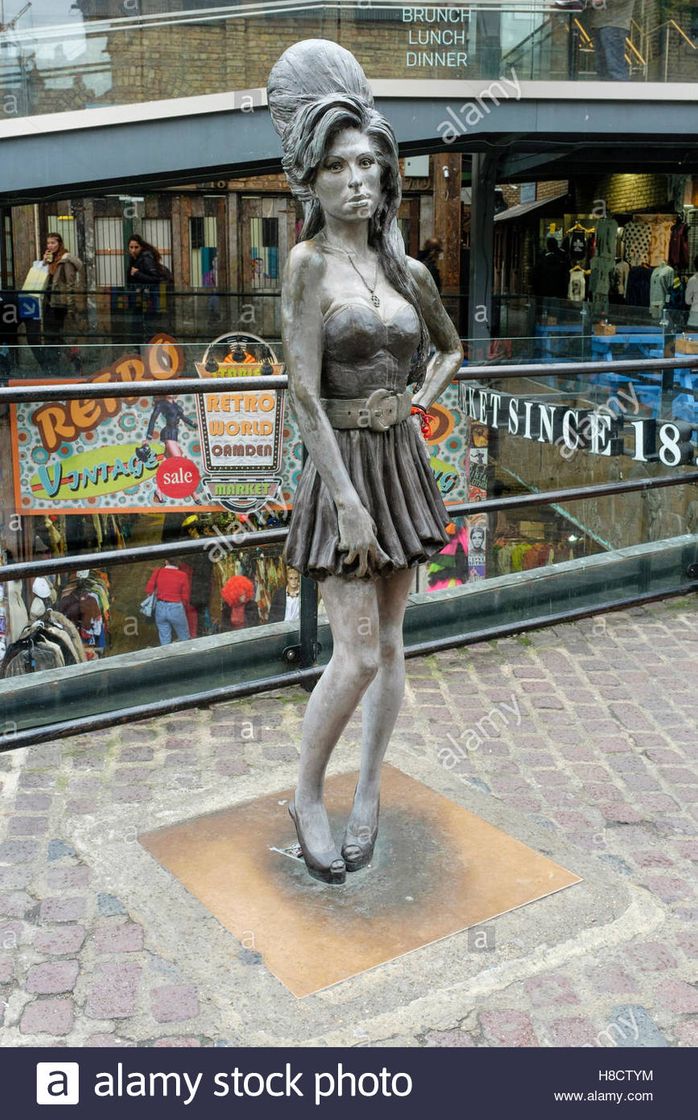 Lugar Amy Winehouse Statue