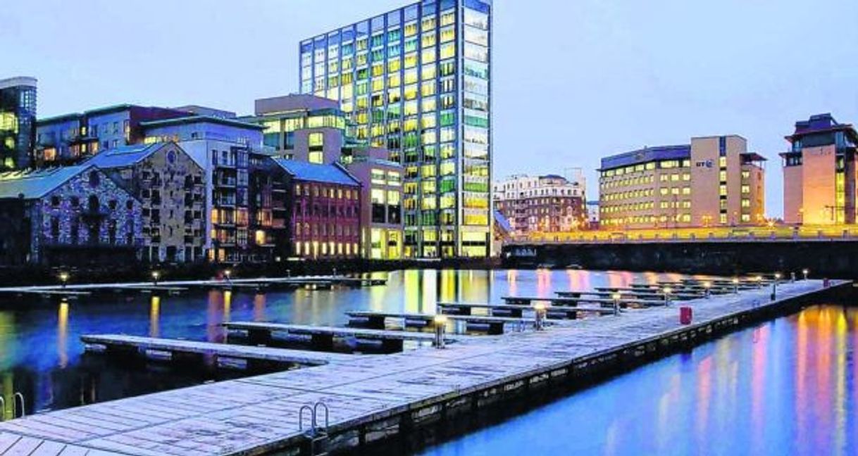 Lugar Grand Canal Dock