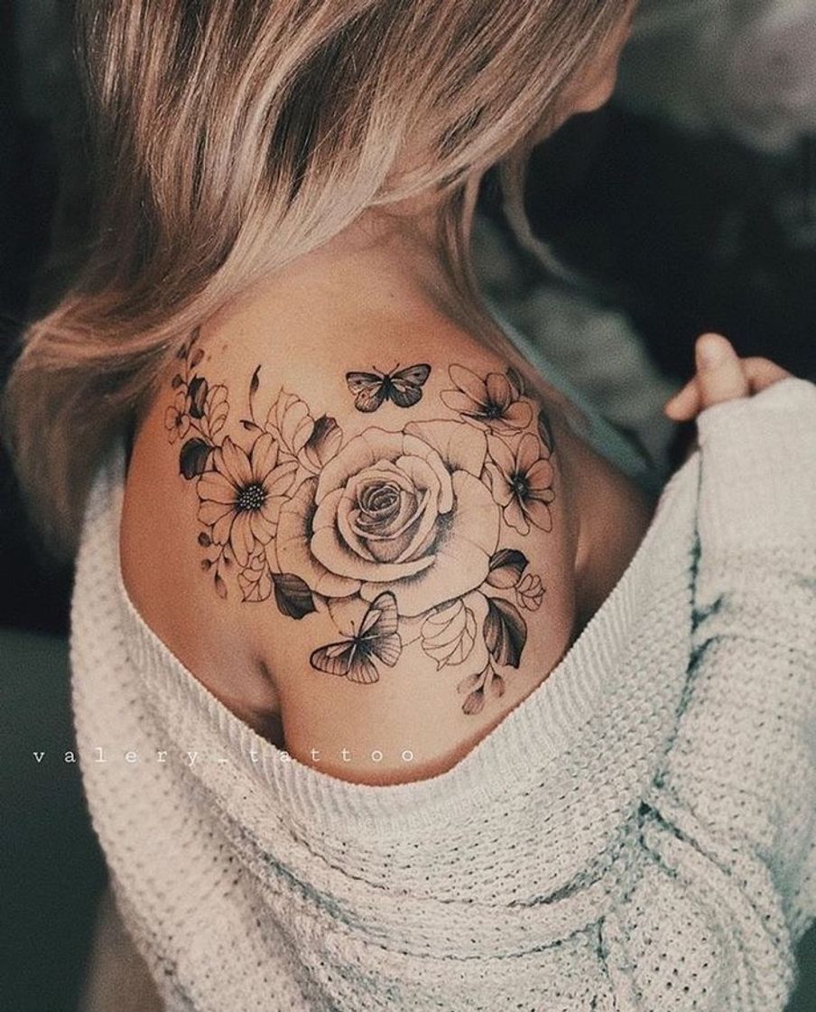 Moda Tatuagem de rosas linda pra se fazer em qualquer mulher💕