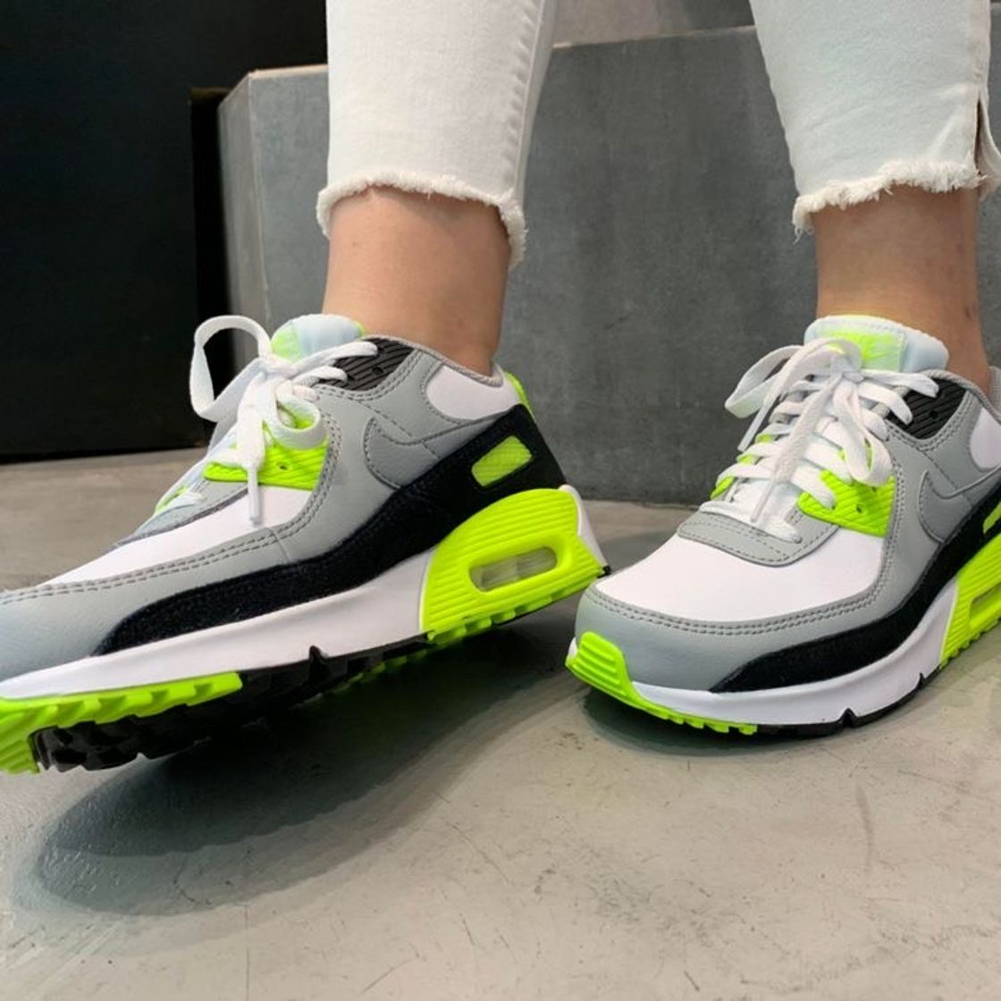 Fashion Tênis air Max verde lindo e bem estiloso pra sair de casa