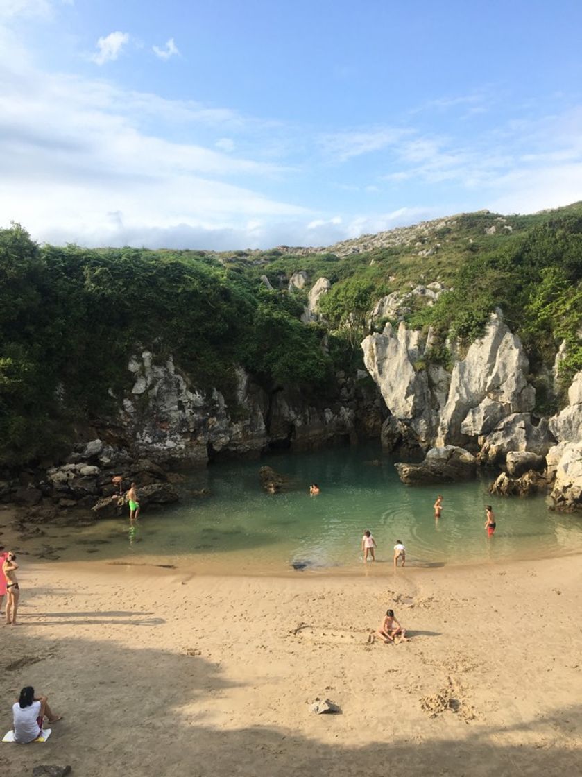 Lugar Playa de Gulpiyuri