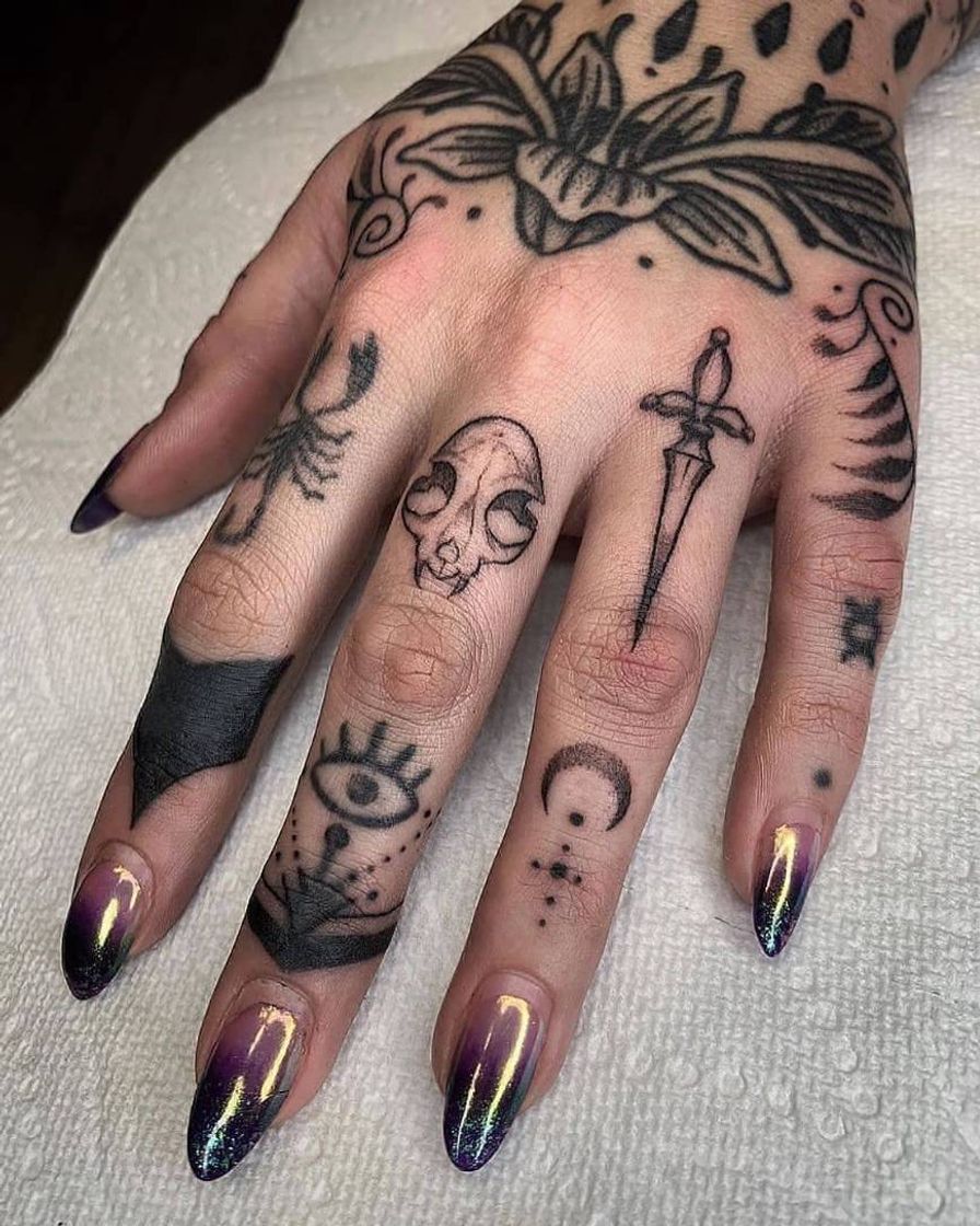 Fashion Tatoo na mão