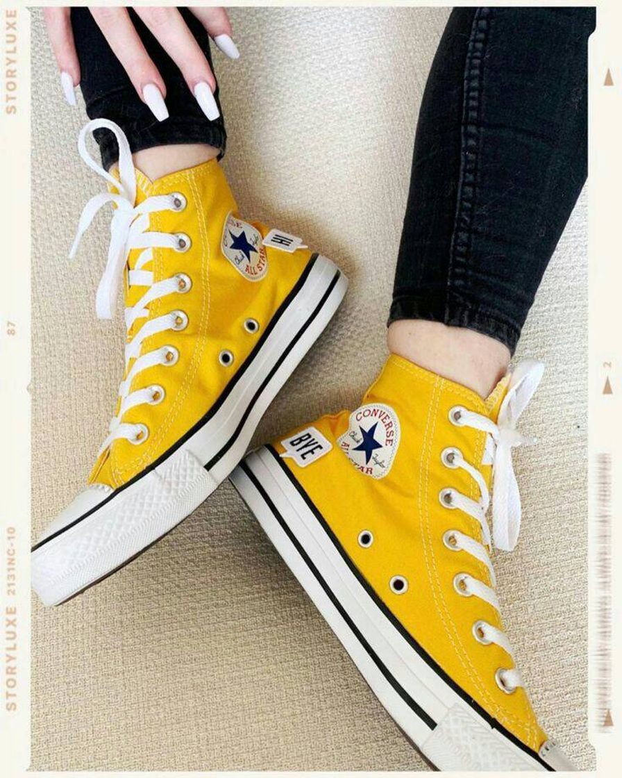 Moda cano alto amarelo