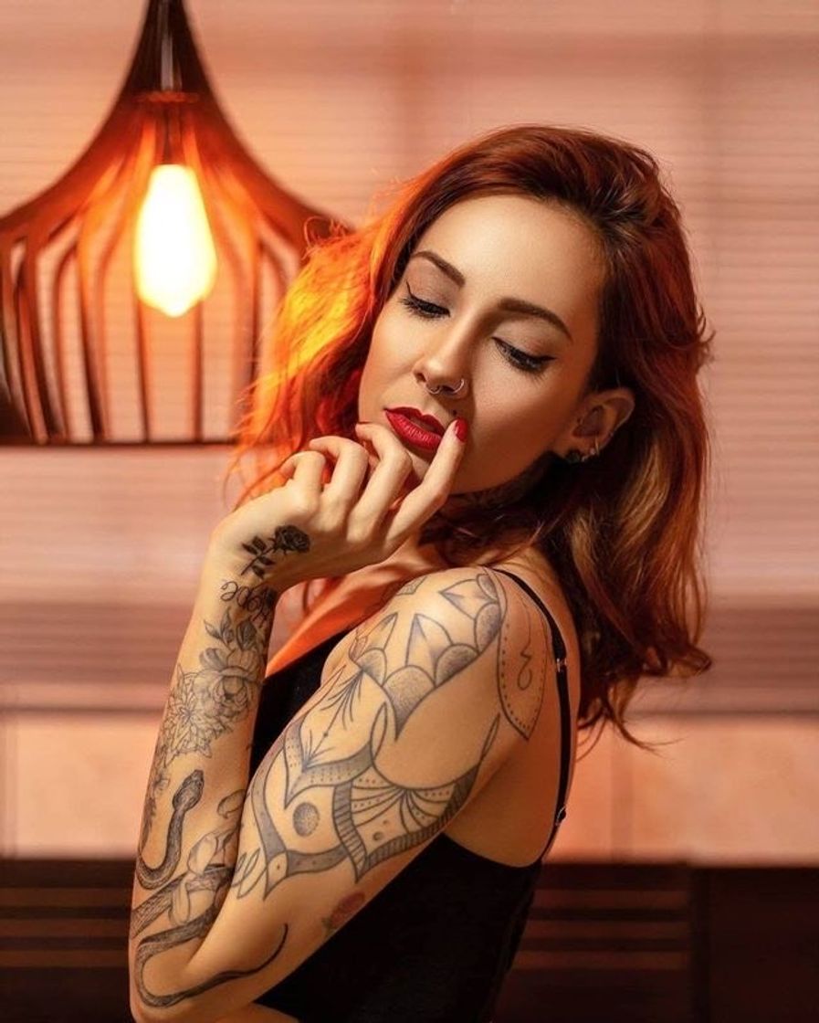 Fashion Tatuagem de uma bela mulher