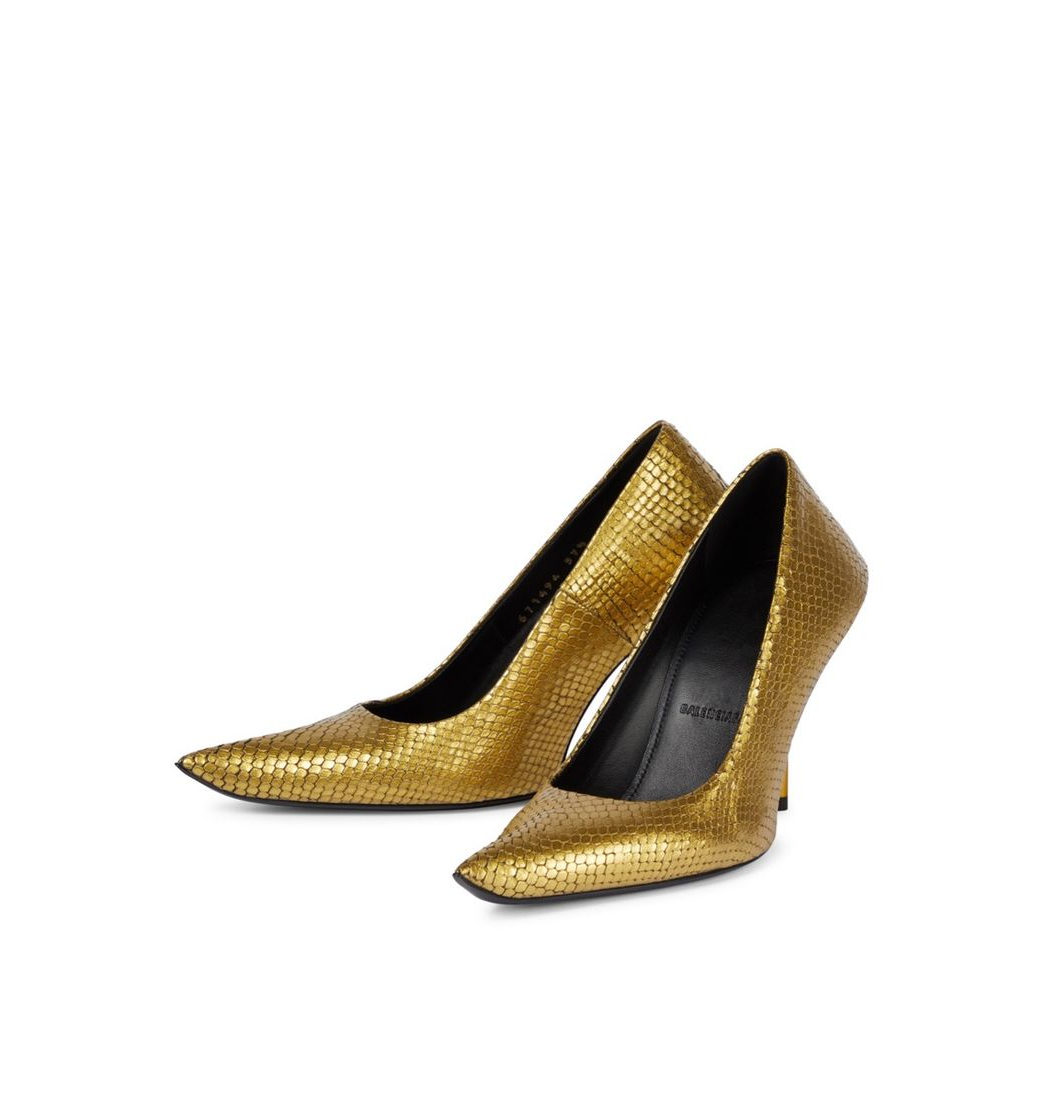 Social Balenciaga Essex gold pumps