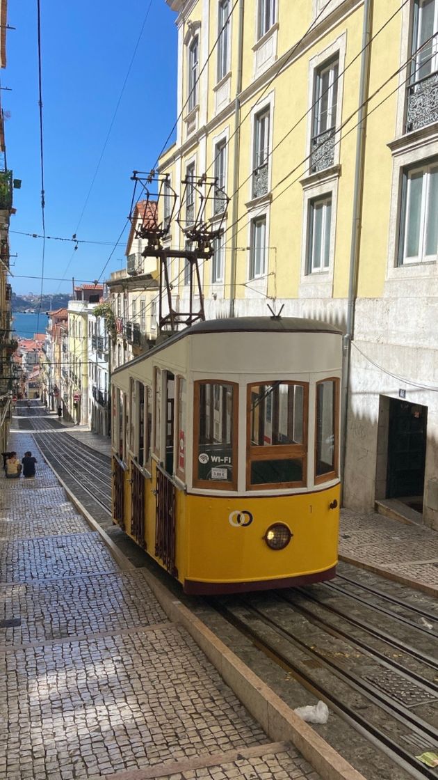 Place Elevador da Glória