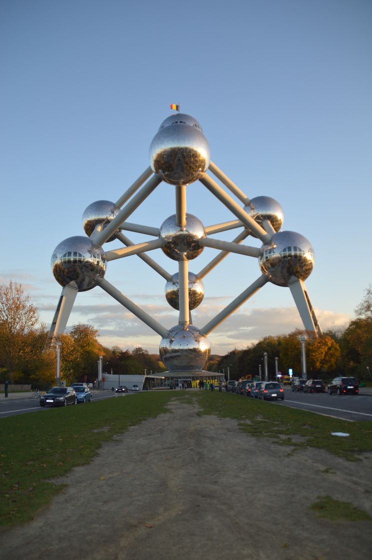 Place Atomium