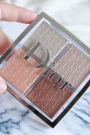 Dior “Backstage Glow Face Palette”.     