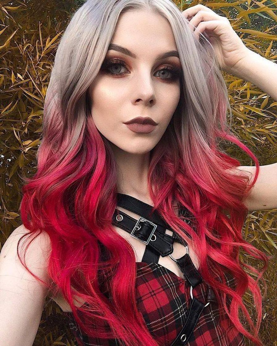 Moda White & Red Hair 🕊️🌶️