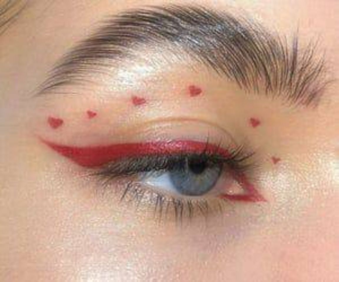 Fashion Red eyeliner & hearts eye makeup