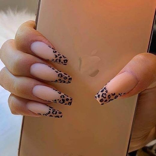 Animal print nails 