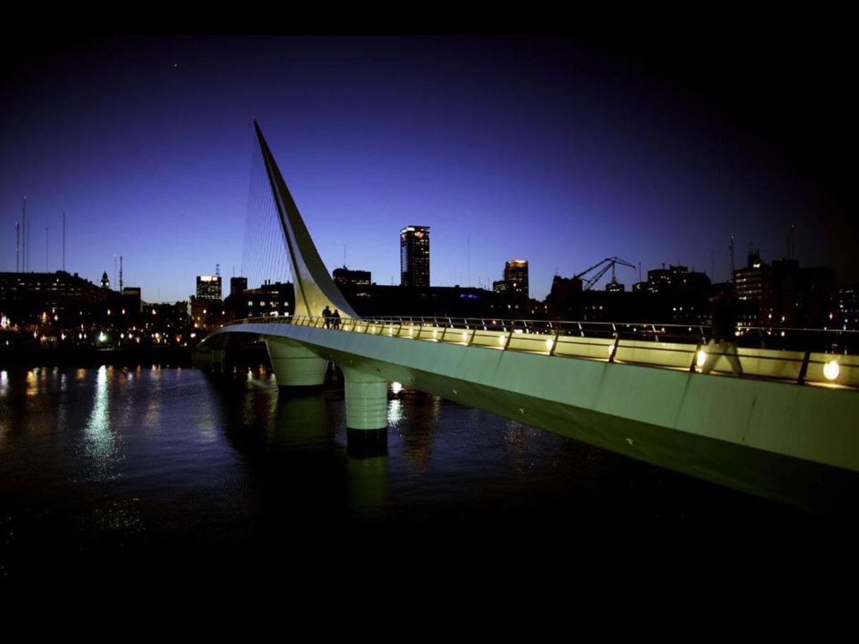 Place Puente de La Mujer